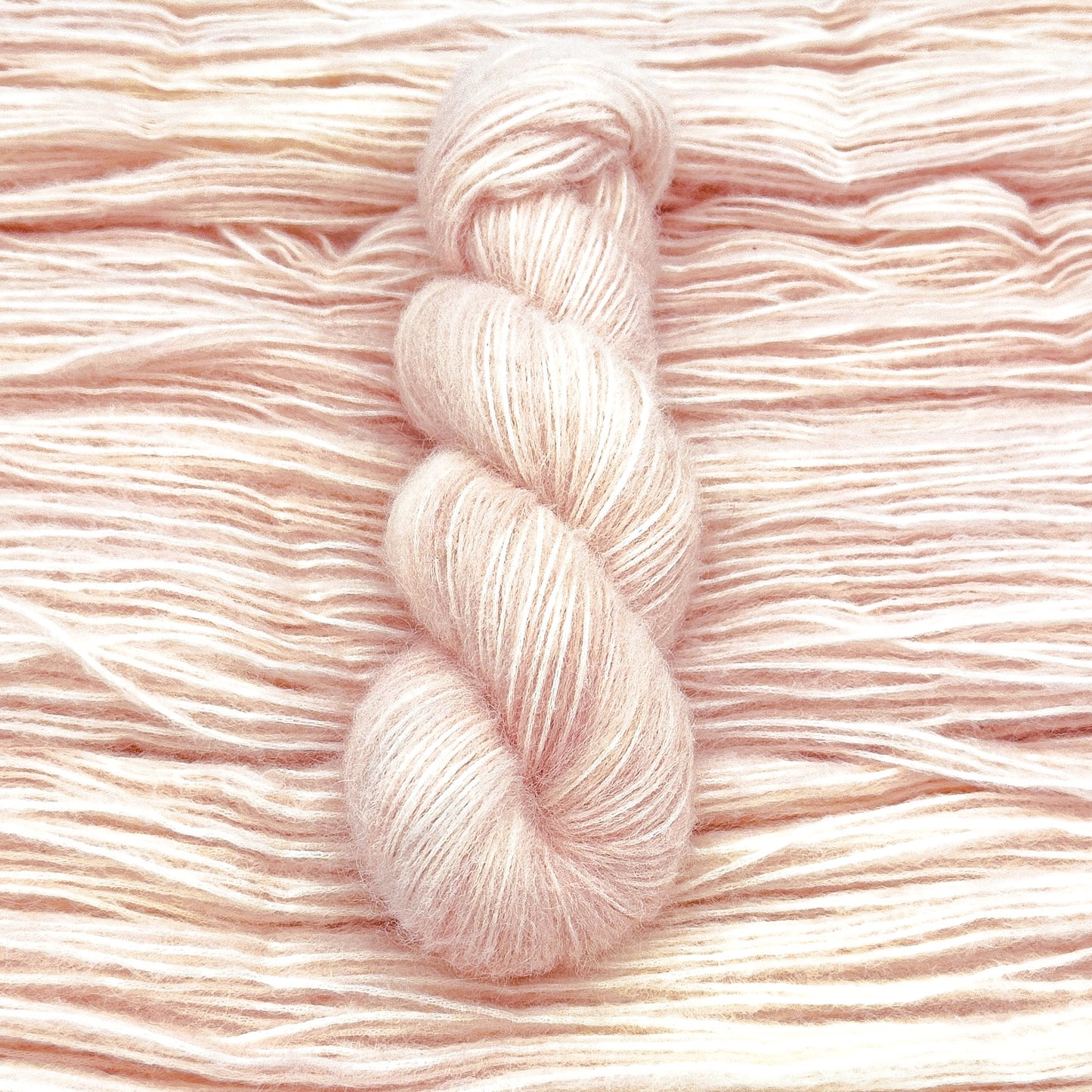 Fluffy Alpakka - Cherry Blossom - A Knitters World