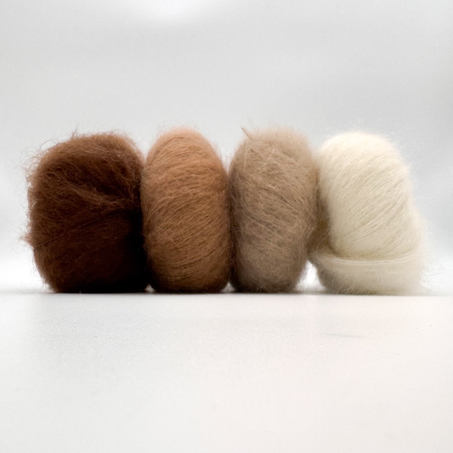Fil Mohair Sport coloris Brun noisette – mohair superkid et soie de A Knitters World