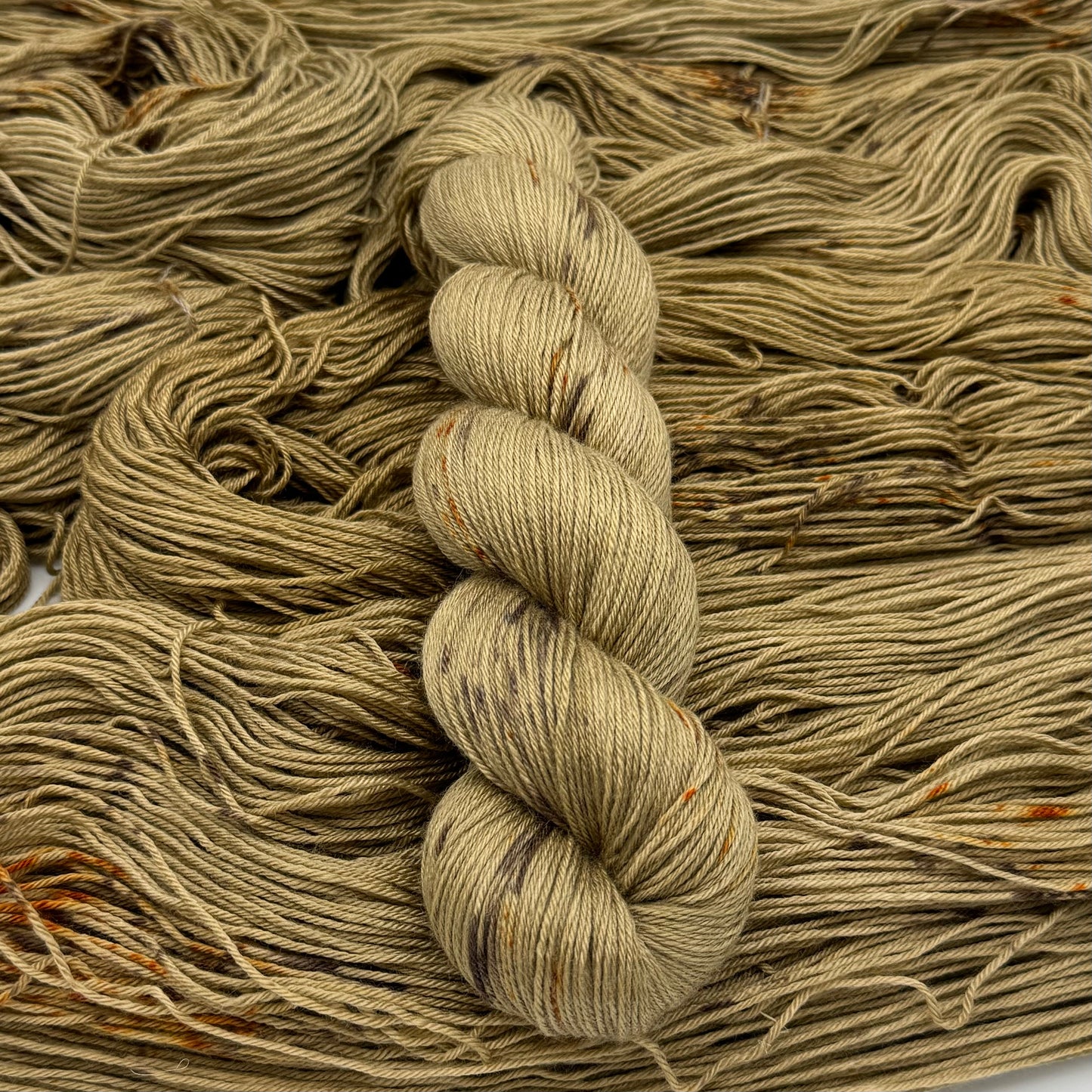 Merino/ silke - Old wood house - A Knitters World