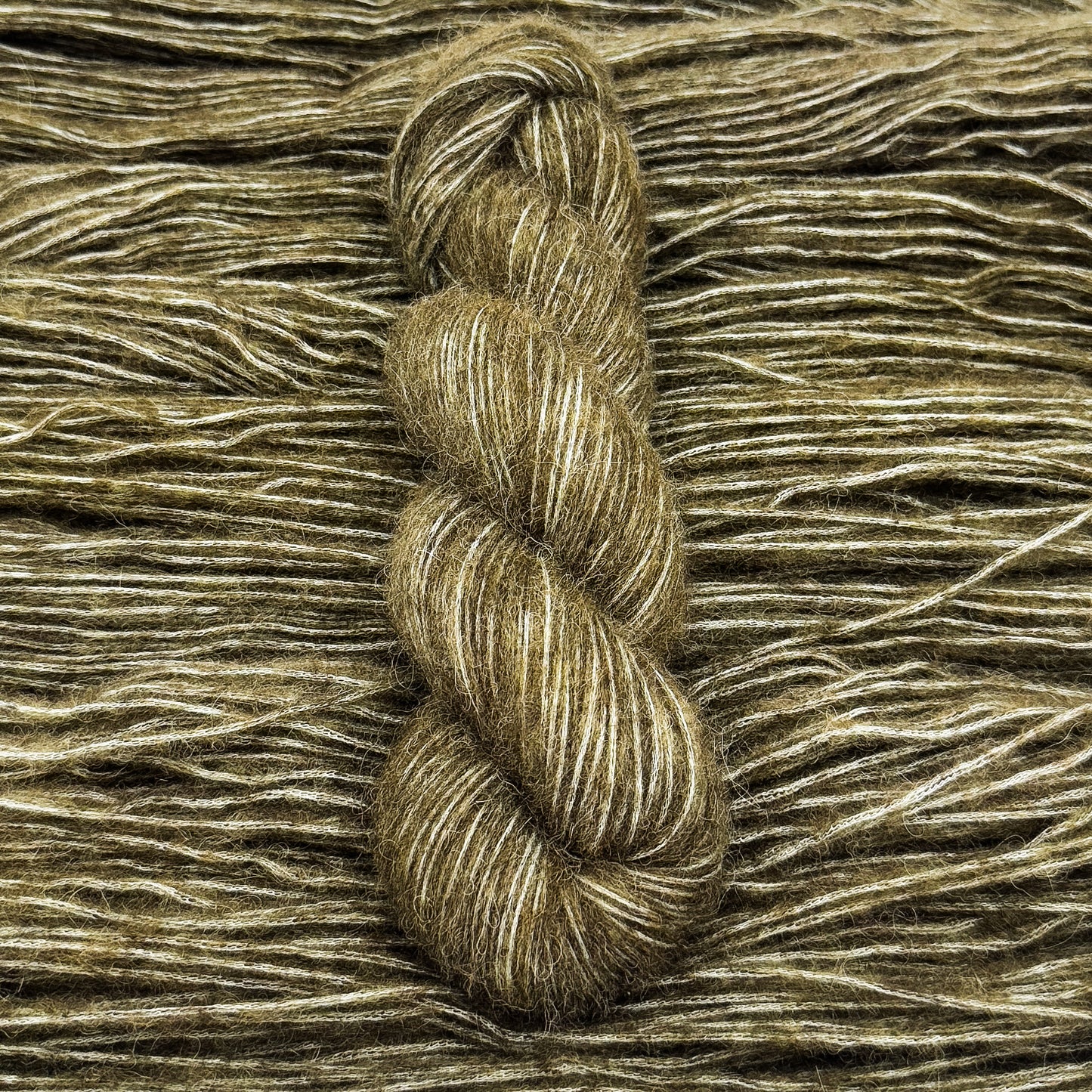 Fluffy Alpakka Brun - Deep within the forest - A Knitters World